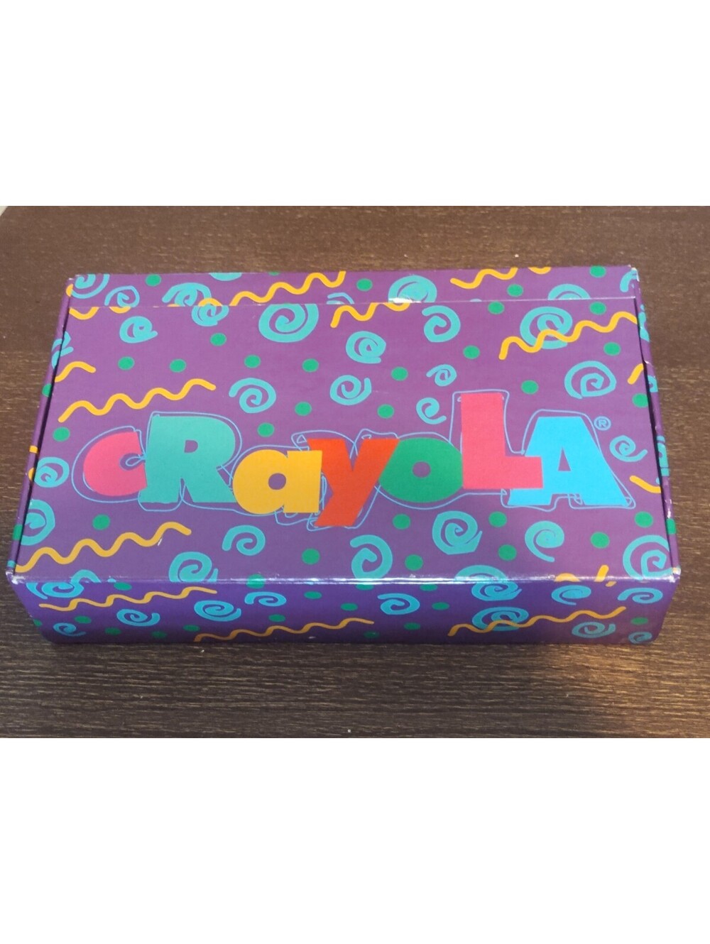 1993 Crayola pencil box‎ with 90s design pattern